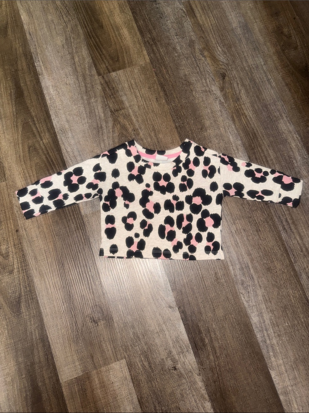 GAP Kids Long Sleeve Leopard Top in Pink, Black & Cream